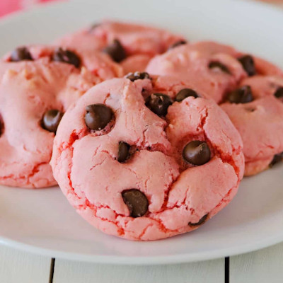 Strawberry Chocolate Chip Cookies
